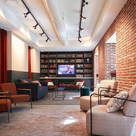 Latroupe Prado Hostel Мадрид Екстериор снимка