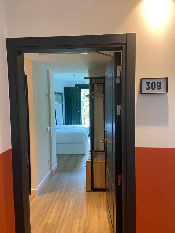 Latroupe Prado Hostel Мадрид Екстериор снимка