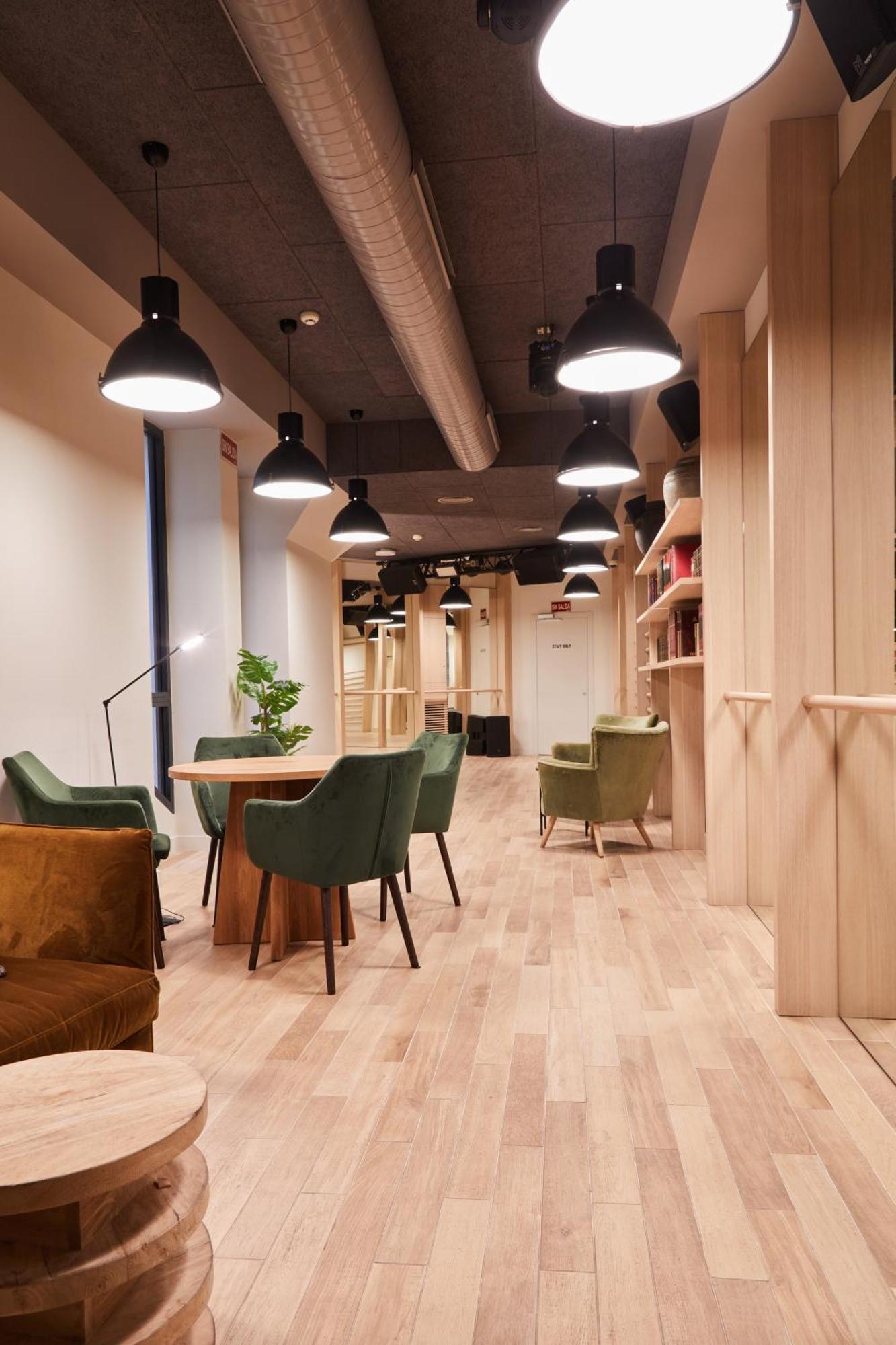 Latroupe Prado Hostel Мадрид Екстериор снимка